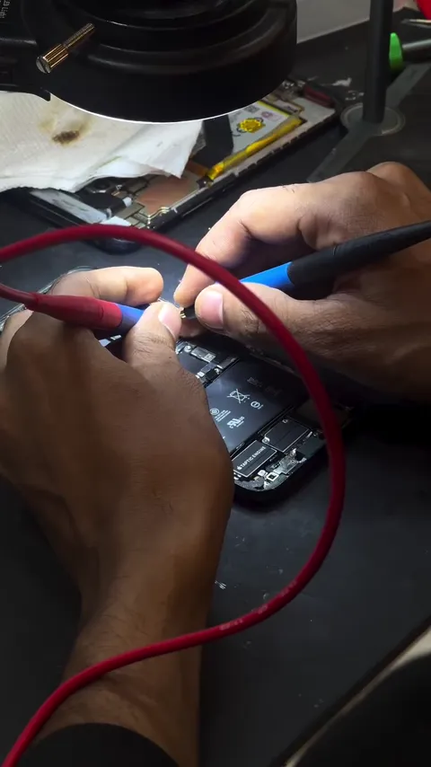 Display & board repair - Fixerland repair video poster